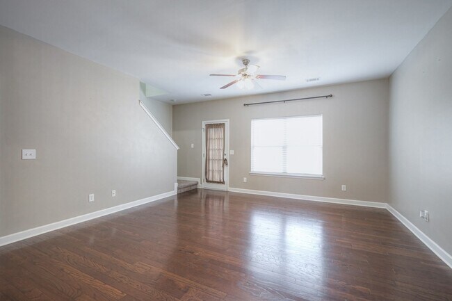 Building Photo - 5441 Perlou Ln