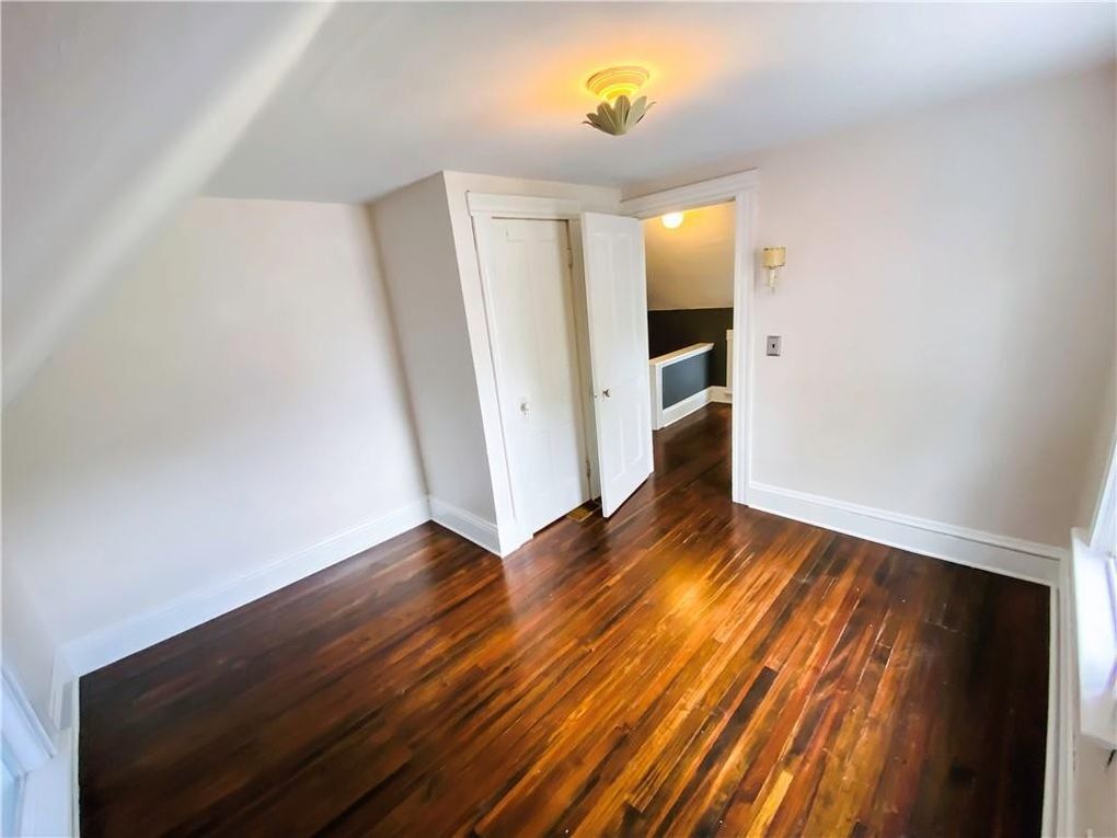 Building Photo - 222 Sanford St