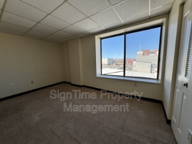 Building Photo - 115 Jonathan St