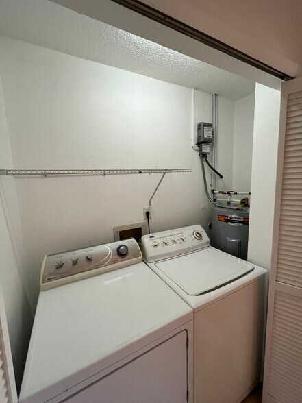 Building Photo - 3323 Vishaal Dr