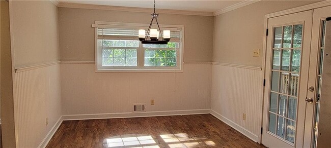 Building Photo - 2497 Wentworth Dr NE