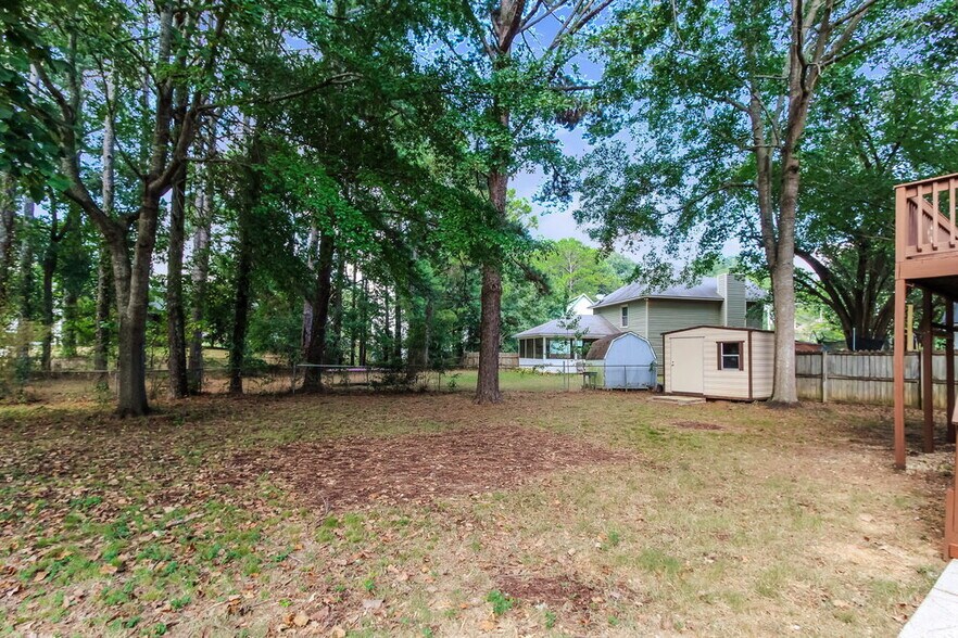 Building Photo - 1233 Willow Creek Pl