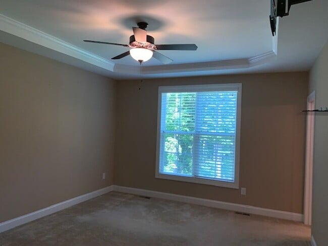 Building Photo - Adorable Ranch Home in a Great Neighborhood!