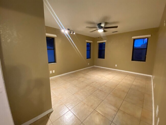 Building Photo - 10401 County Lake Dr
