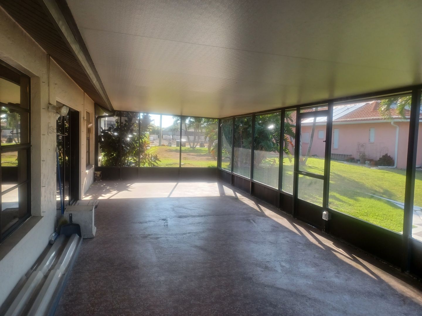 Building Photo - COMING SOON: Spacious Gulf Access 3 BR / 3 BA Home With a Large Screened Lanai for Entertaining &...