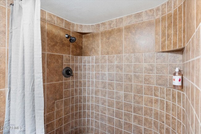 Building Photo - 37300 N Tom Darlington Dr