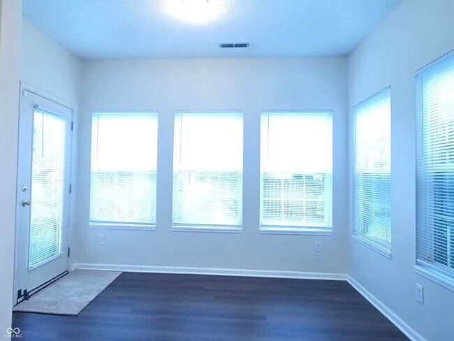 Building Photo - 7043 Gavin Dr