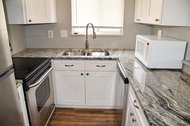 Building Photo - 1225 S Oneida St