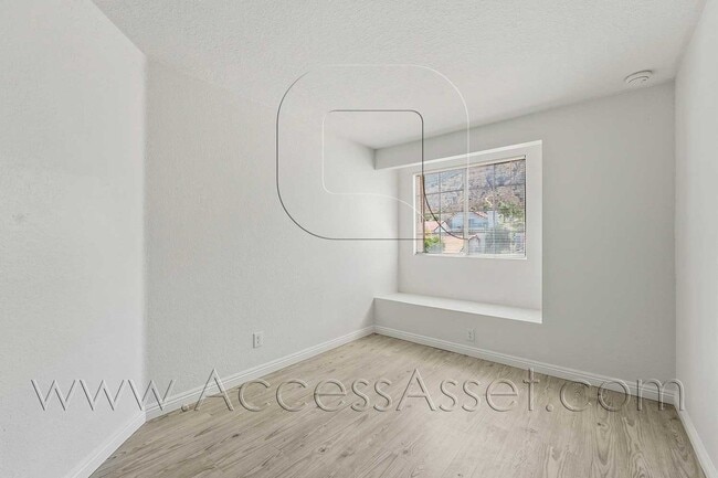 Building Photo - 15630 Half Moon Dr