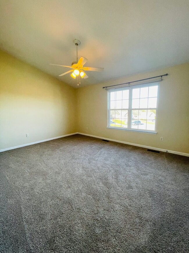 Building Photo - Townhouse for Rent in Beacon Hill