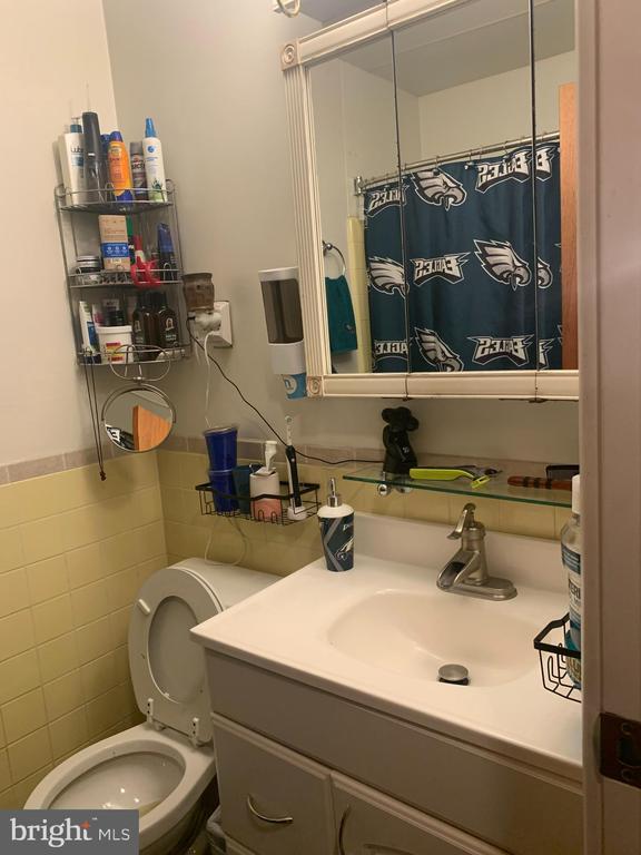 Building Photo - 9860 Garvey Dr