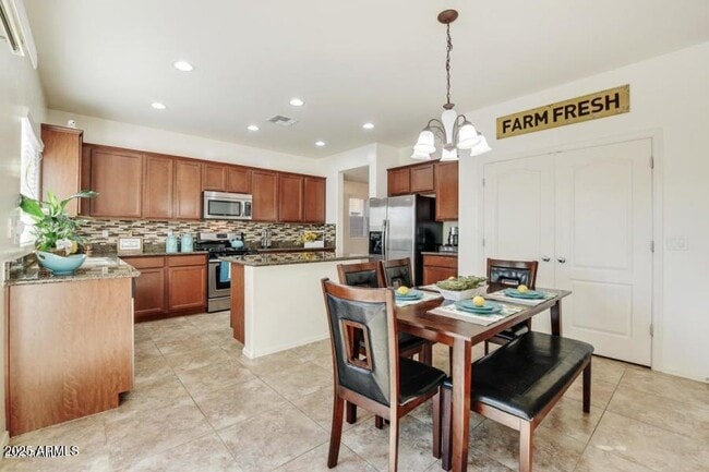 Building Photo - 12039 W Leather Ln