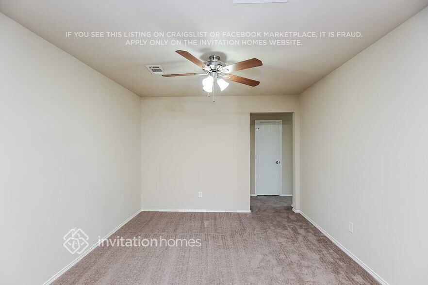Building Photo - 5028 Raymond Dr