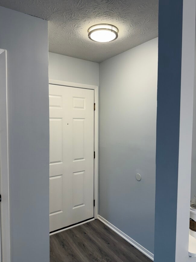 Building Photo - 1103 Canyon Point Cir