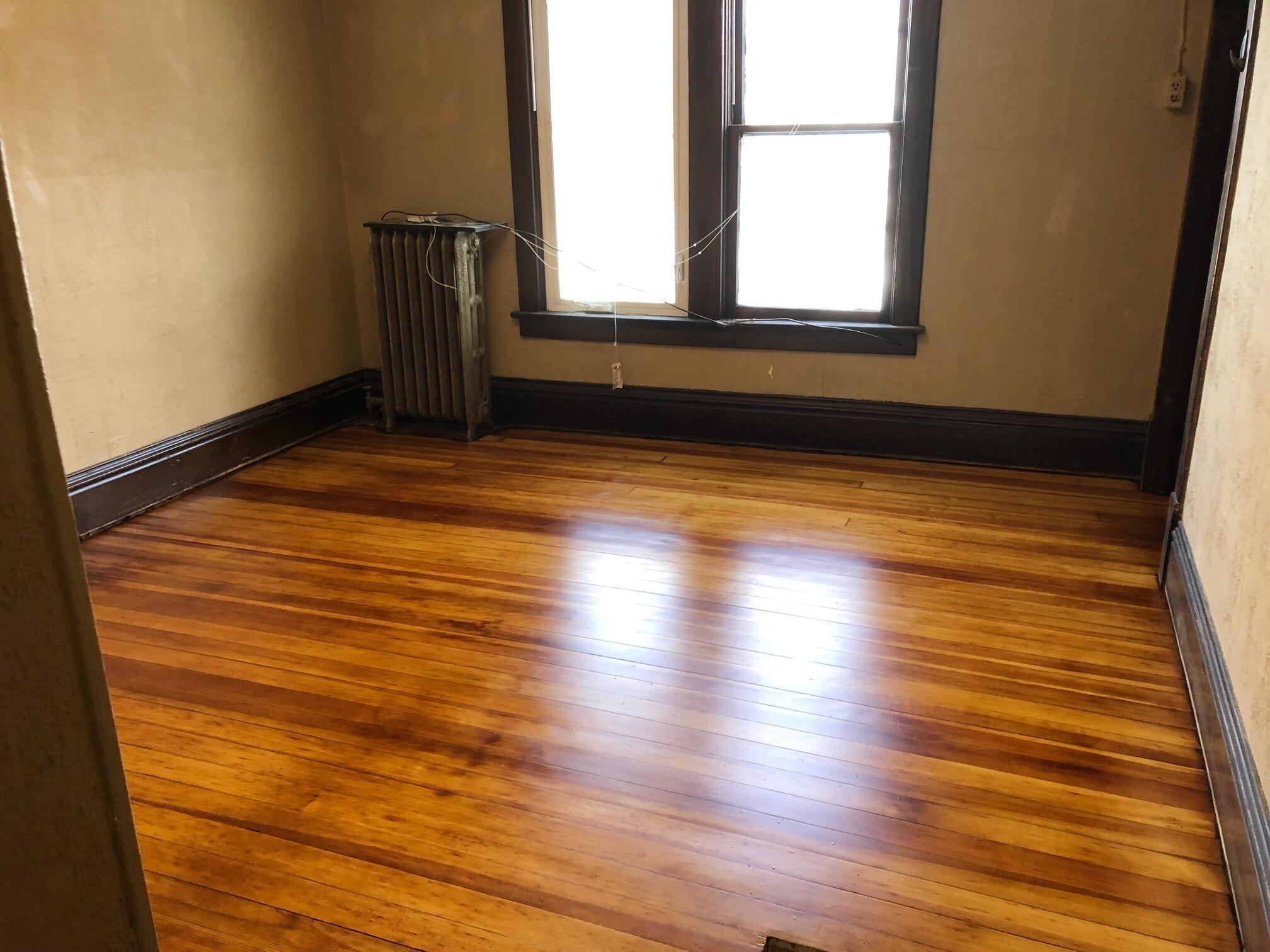 Building Photo - 1030 N 5th St