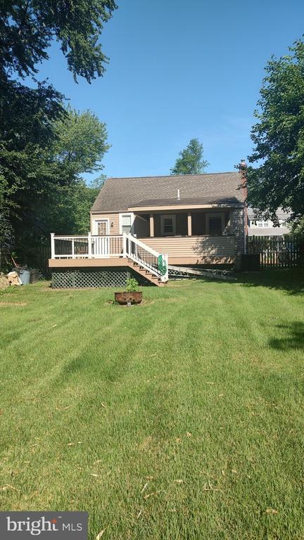 Building Photo - 54 Sartori Ave