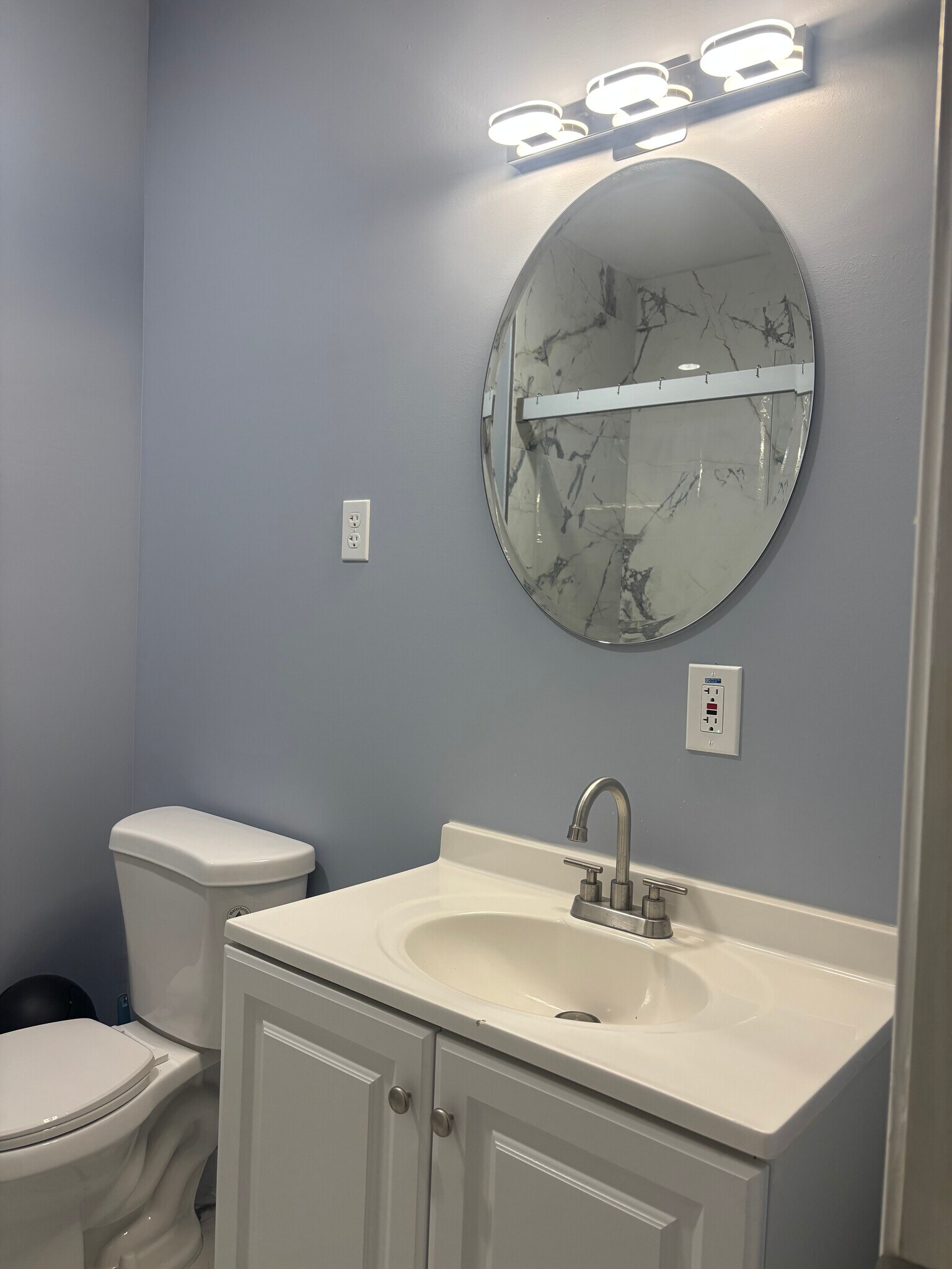 Building Photo - 4560 Persian Trl