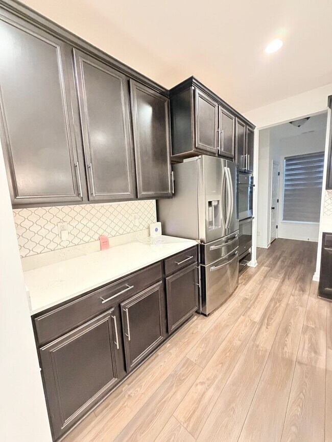 Building Photo - 4195 Risen Star Way