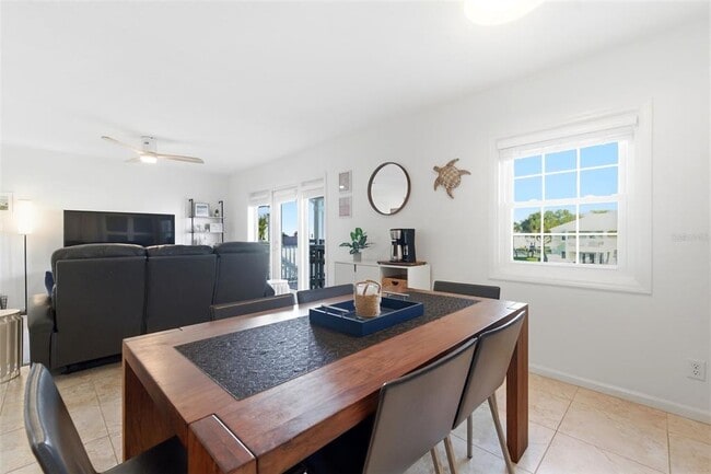 Building Photo - 5174 Beach Dr SE