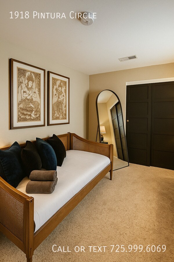 Building Photo - 1918 Pintura Cir
