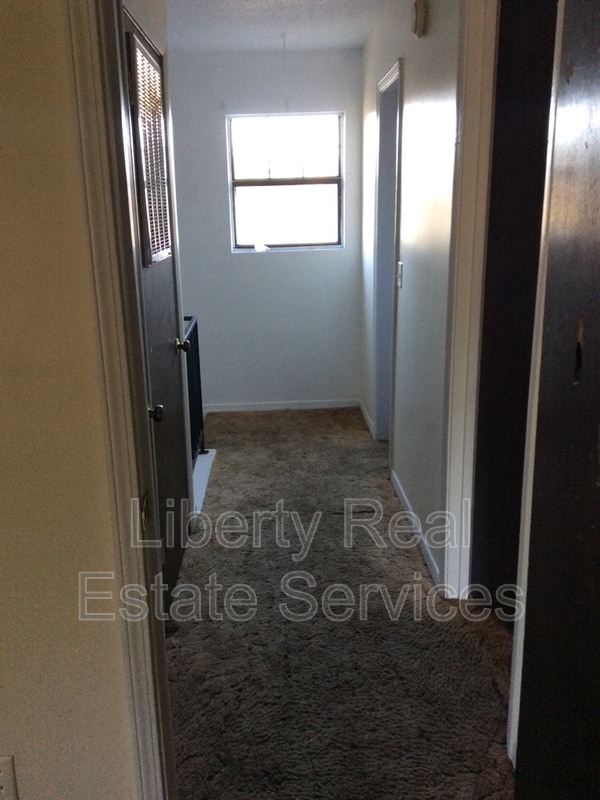 Building Photo - 814 Lesa St