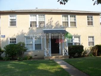 Primary Photo - 403 E Freeland St