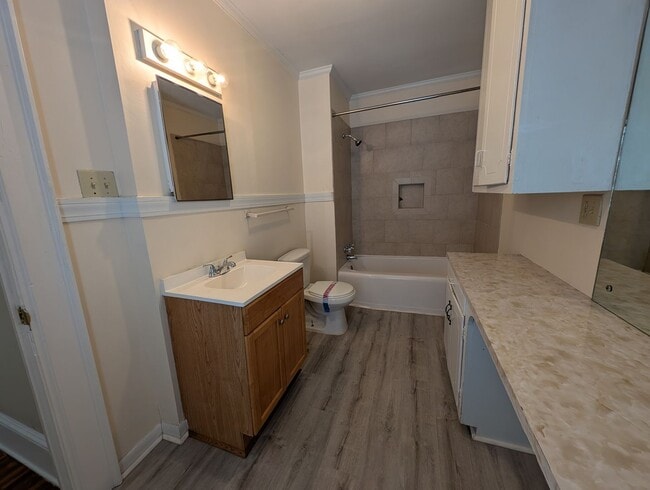 Building Photo - Downtown Concord Duplex Available Now