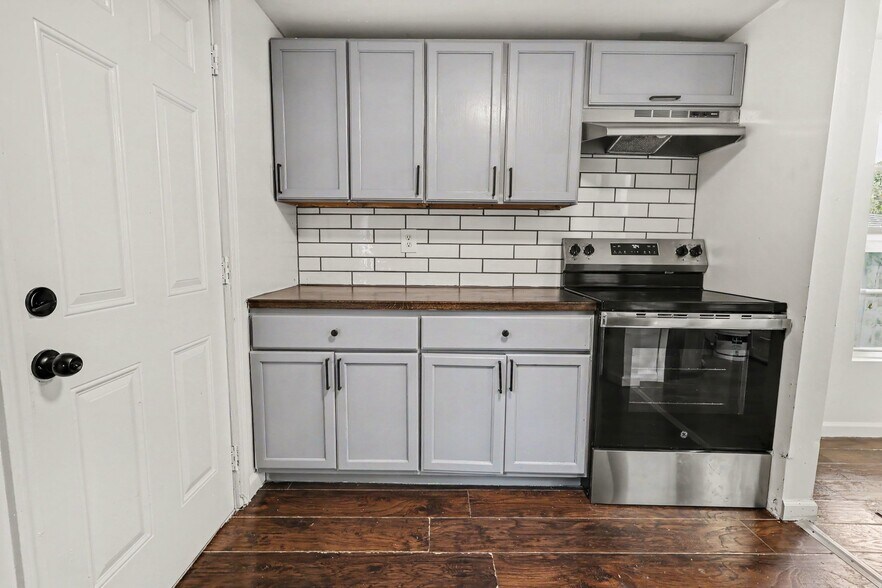 Building Photo - 4421 43rd St N