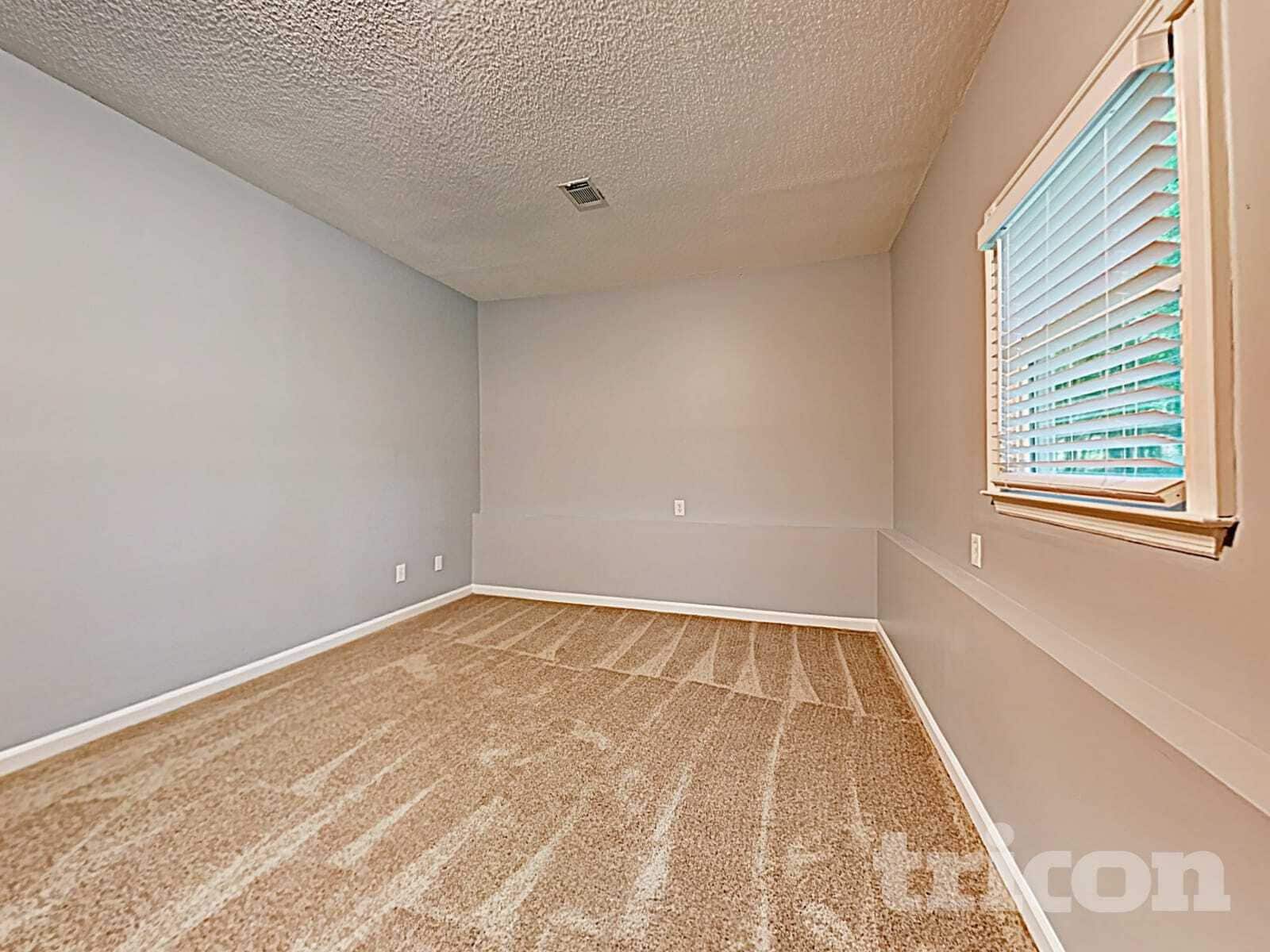 Building Photo - 2909 Buckskin Trail SW