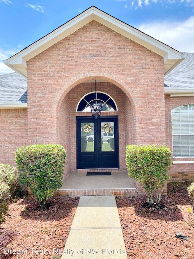 3 br, 2 bath House 1979 Rue La Fontaine 1979 Rue La Fontaine