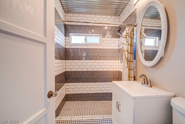 Building Photo - 18 Magnesium St