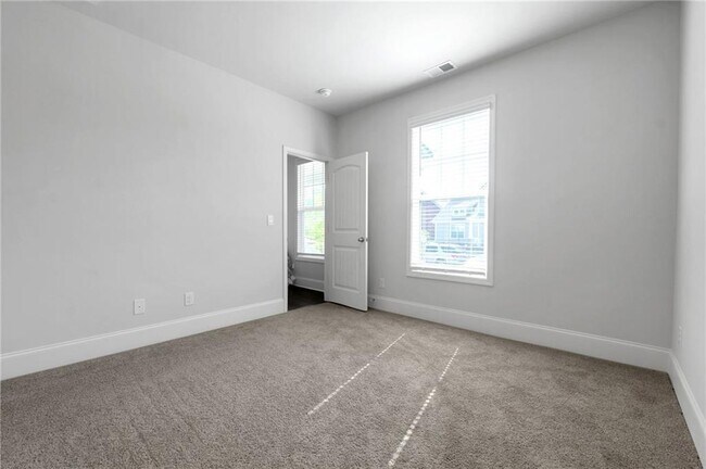 Building Photo - 9913 Stretford Rd