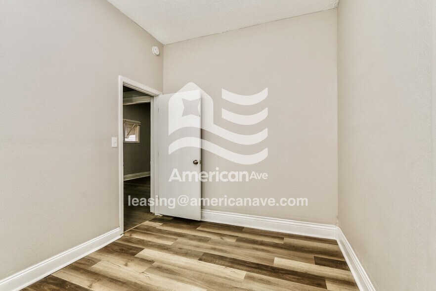 Building Photo - 3706 W Muhammad Ali Blvd