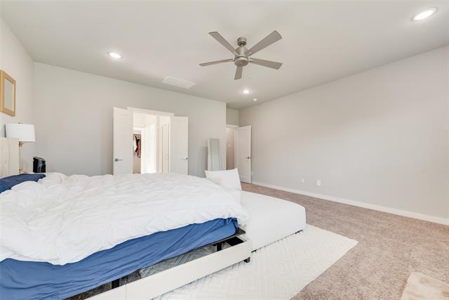 Building Photo - 211 Coyote Creek Dr