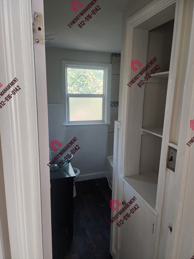 Building Photo - 1054 Madison Ave