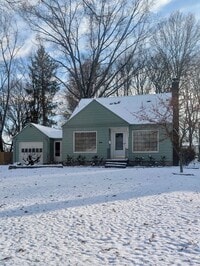 Building Photo - Charming Cape Cod Style Home