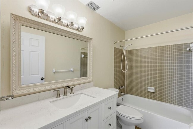 Building Photo - 350 79th Ave N