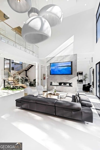 Building Photo - 3600 Lower Roswell Rd