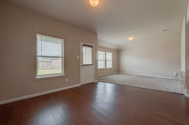 Building Photo - 12 Santa Clara Dr