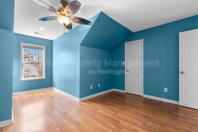 Building Photo - 8401 Southgate Commons Dr