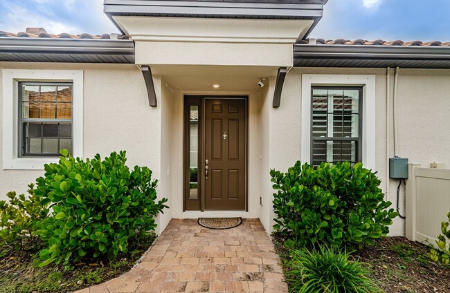 Building Photo - Beautiful Pool home in Starkey Ranch