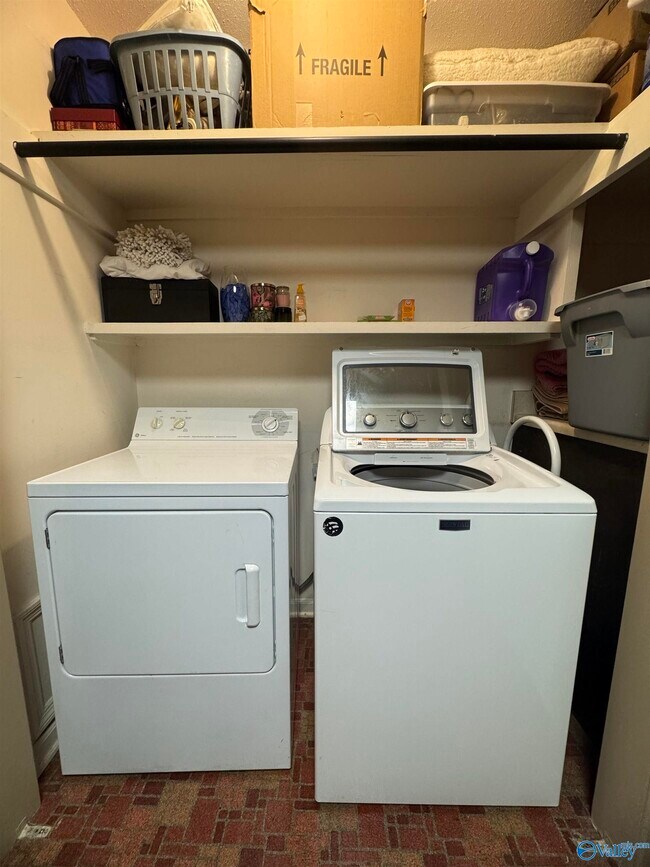 Building Photo - 2137 Belle Grove Dr SW