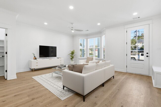 Building Photo - New Construction 3 bed 2.5 bath