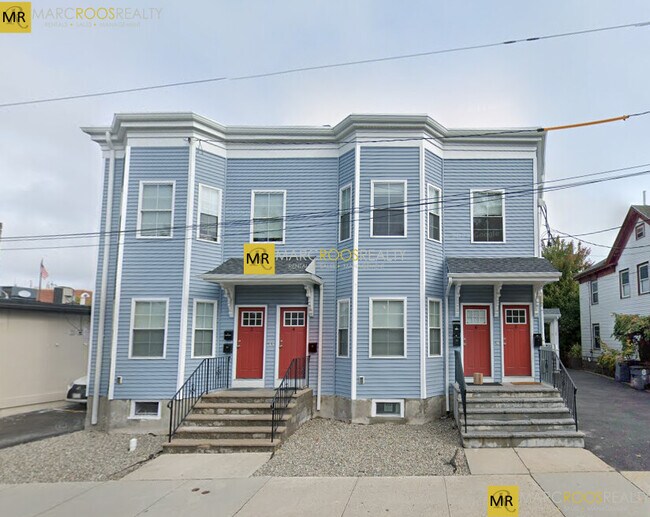 Primary Photo - 10 Islington St