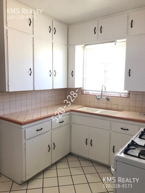 Building Photo - 625 N Desert Ave