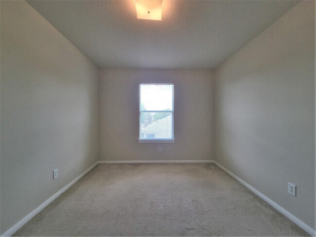 Building Photo - 16302 Sitella Ct