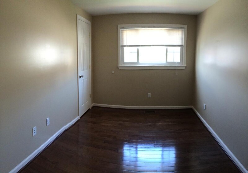 Building Photo - 158 Dryden Way