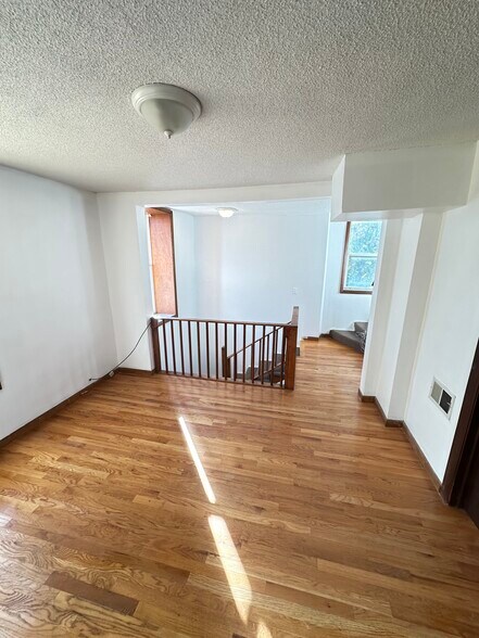 Building Photo - 2908 N Spaulding Ave