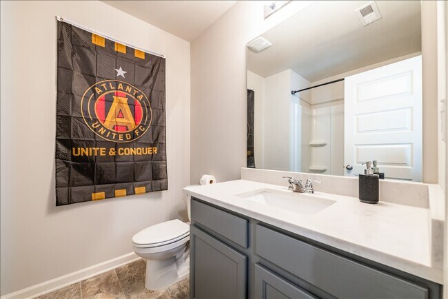 Building Photo - 2514 Piering Dr