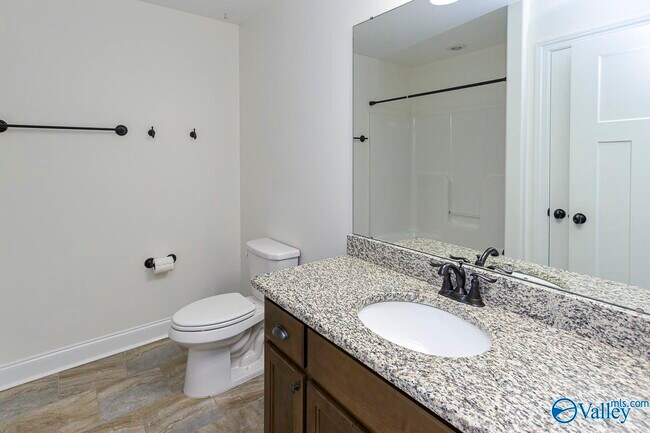 Building Photo - 161 Huntsmen Lane